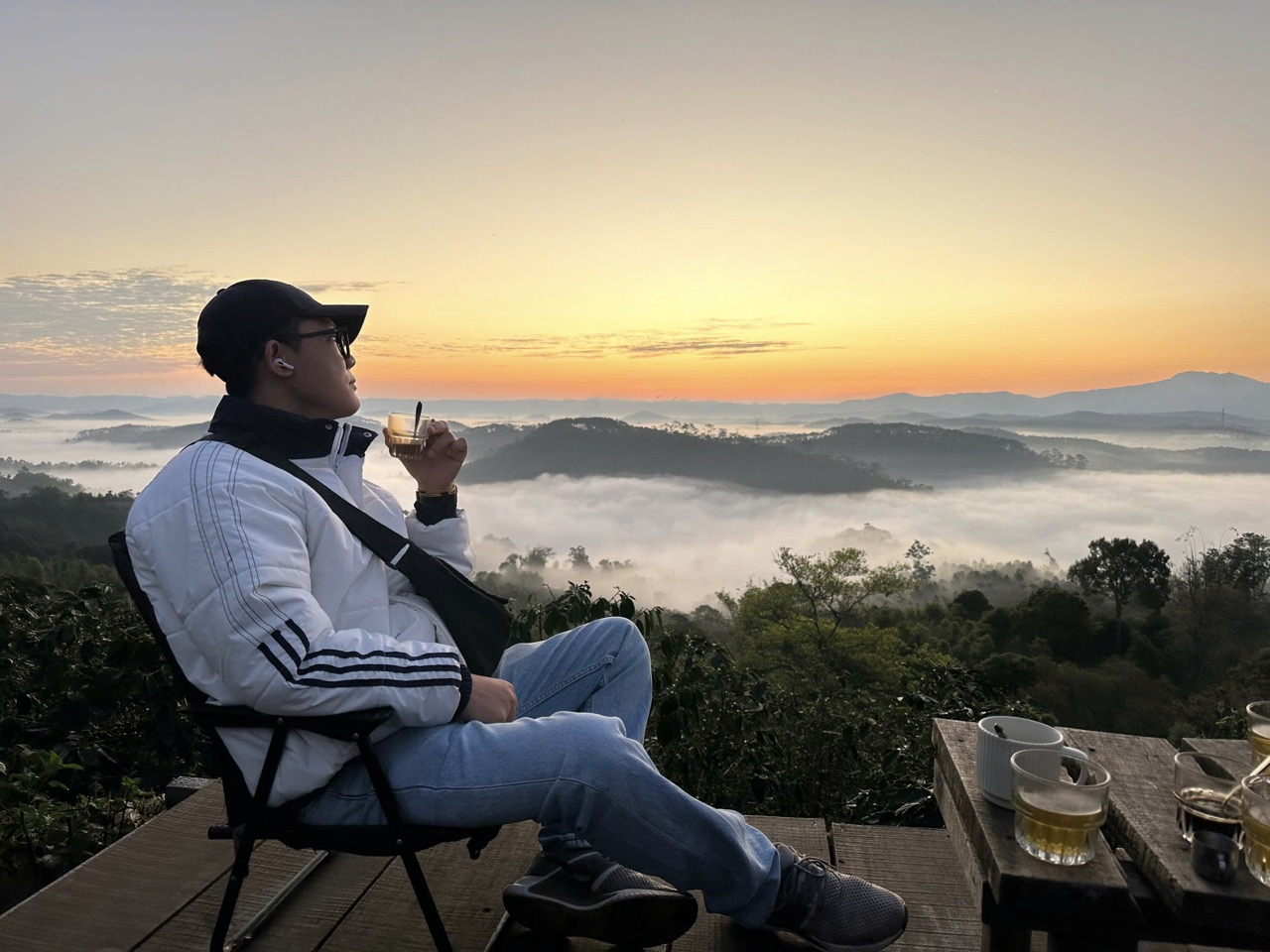 Cafe săn mây Măng Đen