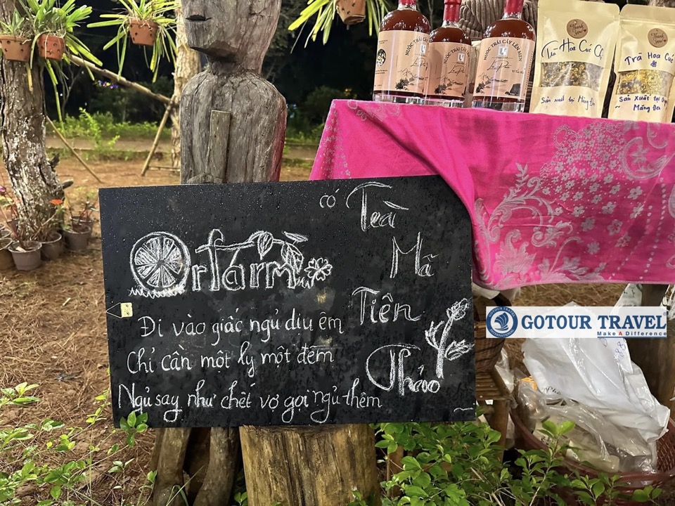 Quầy thảo dược OCOP tại chợ phiên Măng Đen